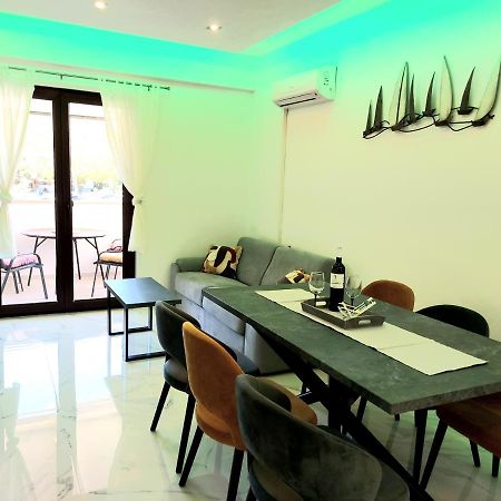 פורץ Apartman S Dvije Spavace Sobe מראה חיצוני תמונה