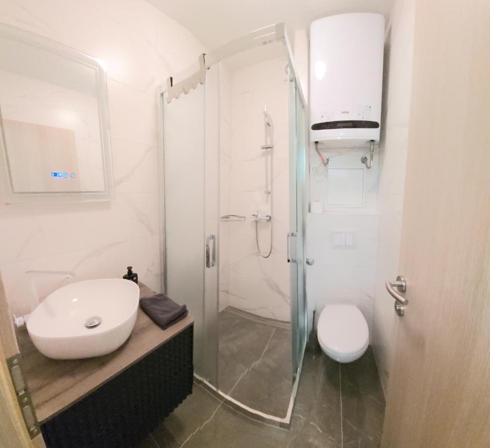 פורץ Apartman S Dvije Spavace Sobe מראה חיצוני תמונה
