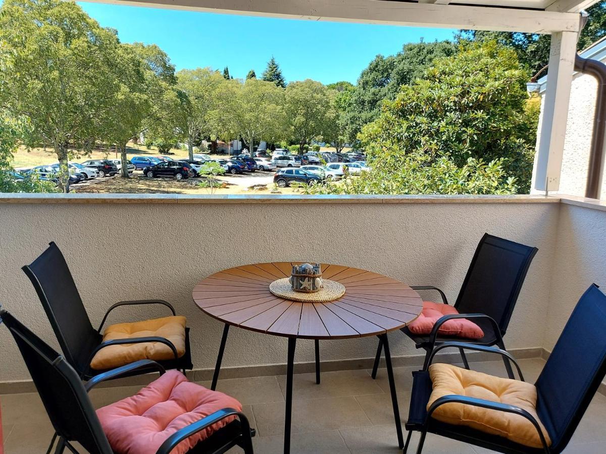 פורץ Apartman S Dvije Spavace Sobe מראה חיצוני תמונה