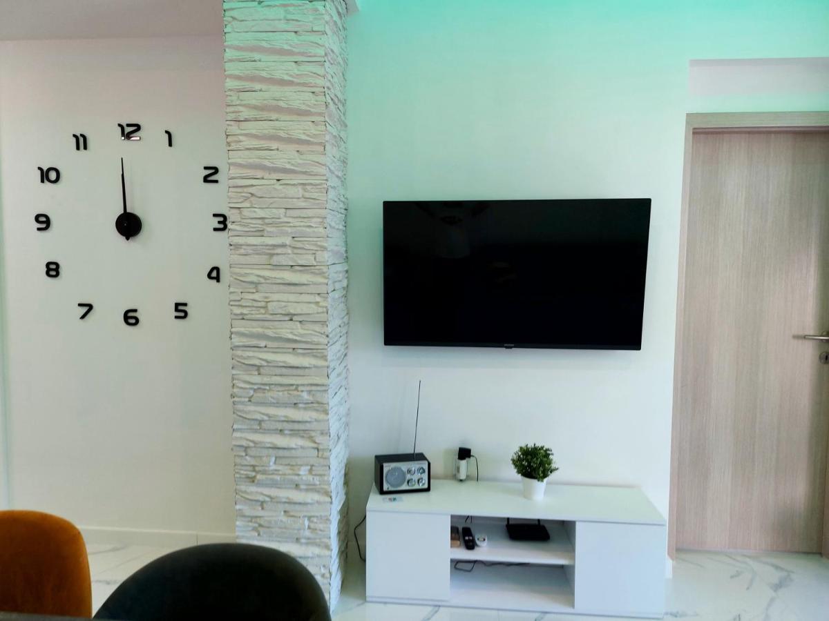 פורץ Apartman S Dvije Spavace Sobe מראה חיצוני תמונה